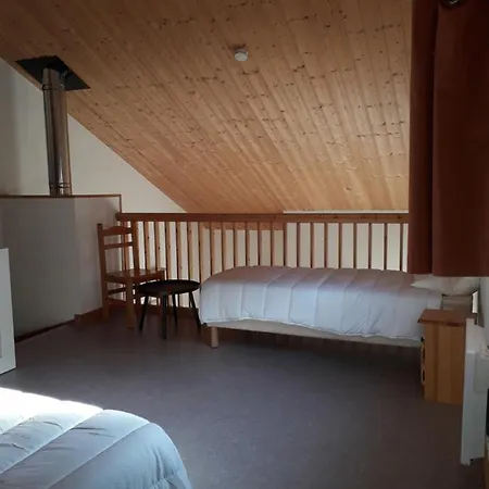 Domek alpejski Sur Bord De L'eau